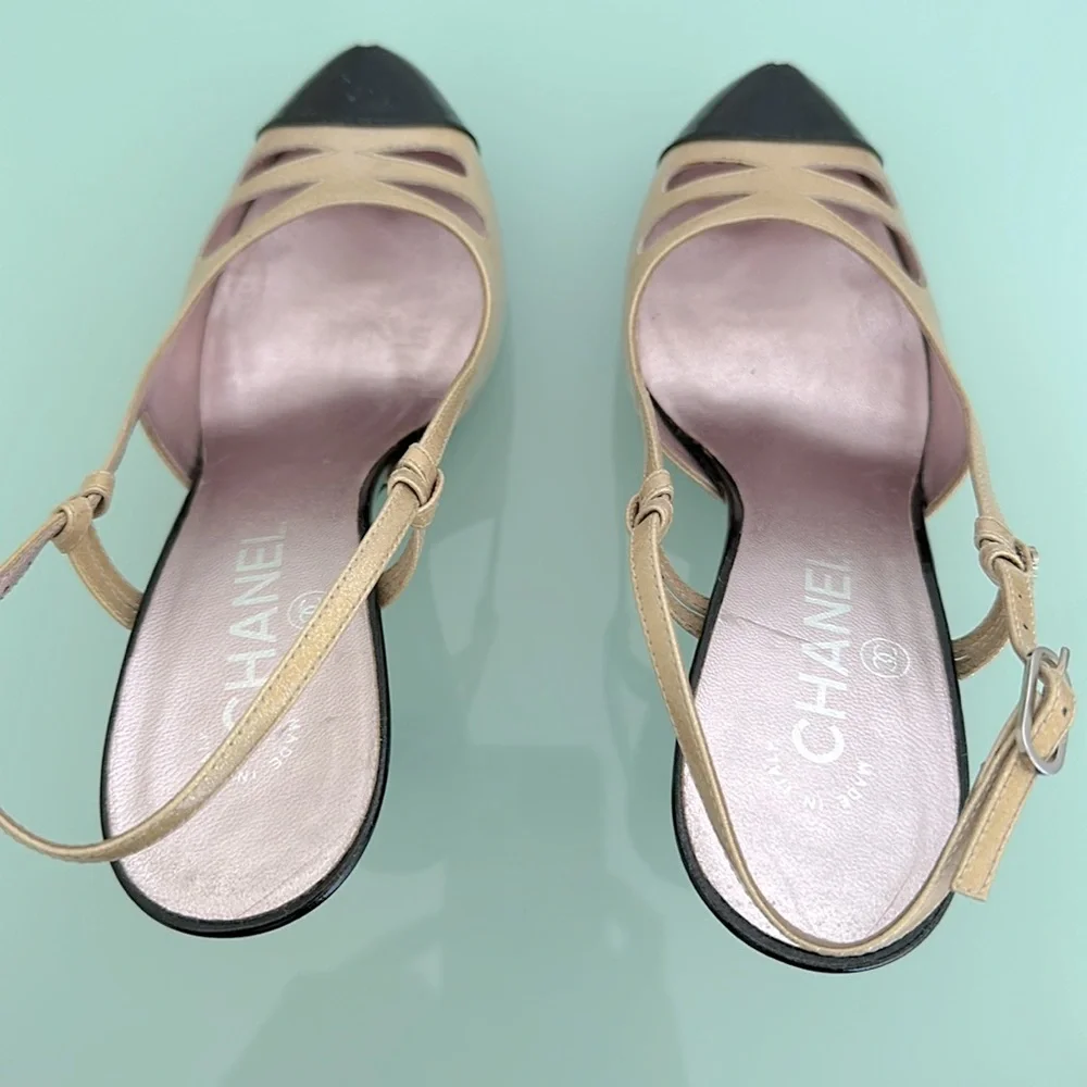 CHANEL Vintage Slingback Pumps 2009 Collection Patent Leather CC Logo Size 8 1/2 - Picture 7 of 9